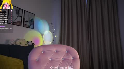 Snapshot of taitehambelton chatting on February 2026 02:07:02 AM Mia online show from February 2026 02:07:02 AM