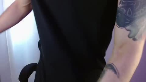 Snapshot of takeru___ chatting on April 2026 05:43:01 PM takeru___ online show from April 2026 05:43:01 PM