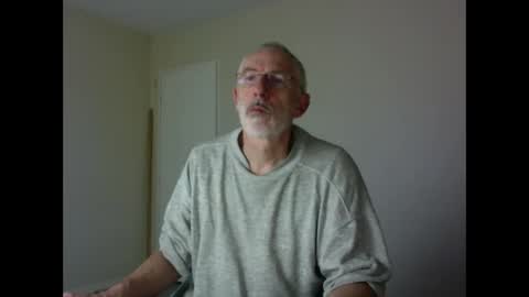 Snapshot of taliesin4321 chatting on October 2025 06:52:01 PM Jack Pierrot online show from October 2025 06:52:01 PM