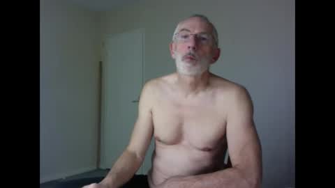 Snapshot of taliesin4321 chatting on October 2025 07:02:01 PM Jack Pierrot online show from October 2025 07:02:01 PM