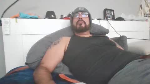 Snapshot of talllatino310 chatting on February 2026 10:15:01 PM talllatino310 online show from February 2026 10:15:01 PM