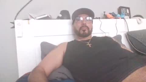 Snapshot of talllatino310 chatting on February 2026 09:43:01 PM talllatino310 online show from February 2026 09:43:01 PM