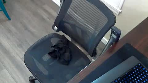 tallslimsmooth online show from February 2026 06:01:01 PM