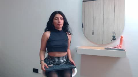 Snapshot of tamar4_f00x chatting on April 2026 02:12:02 AM Hi im sara online show from April 2026 02:12:02 AM