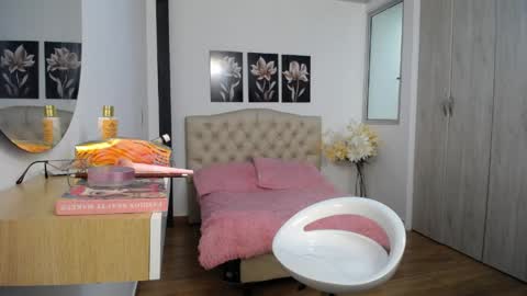 Snapshot of tamar4_f00x chatting on April 2026 01:01:01 PM Hi im sara online show from April 2026 01:01:01 PM