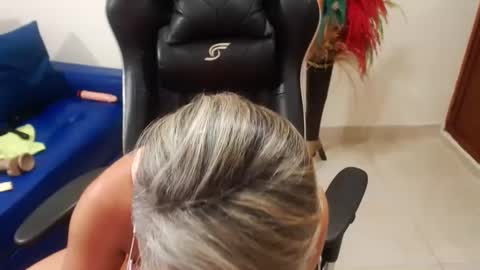 Snapshot of tamara_luaren chatting on January 2025 05:00:01 AM Tamara online show from January 2025 05:00:01 AM