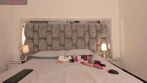 Snapshot of tamara_luaren chatting on February 2025 10:22:01 PM Tamara online show from February 2025 10:22:01 PM