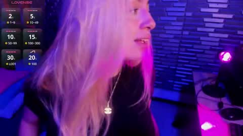 Snapshot of tamara_velezz chatting on March 2026 09:30:01 PM Tamara online show from March 2026 09:30:01 PM