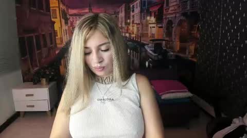 Snapshot of tamara_velezz chatting on April 2026 09:04:02 PM Tamara online show from April 2026 09:04:02 PM