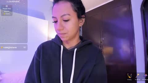 Tamy  online show from November 2025 12:48:01 PM