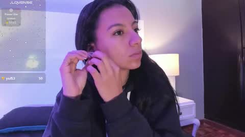 Tamy  online show from November 2025 01:12:02 PM