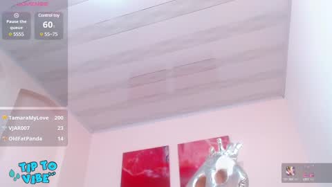 Snapshot of tamarafoxy_ chatting on February 2025 03:59:01 PM Tamara online show from February 2025 03:59:01 PM