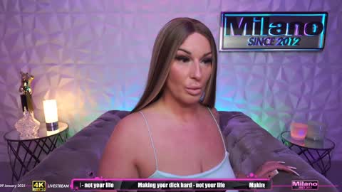 Snapshot of tamaramilano chatting on January 2025 08:55:02 AM TamaraMilano online show from January 2025 08:55:02 AM