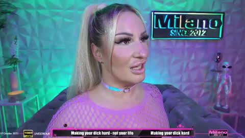 Snapshot of tamaramilano chatting on October 2025 08:33:02 AM TamaraMilano online show from October 2025 08:33:02 AM