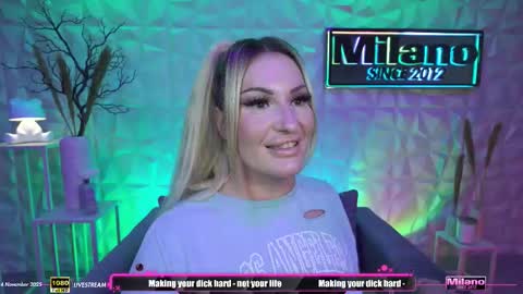 Snapshot of tamaramilano chatting on November 2025 09:30:01 AM TamaraMilano online show from November 2025 09:30:01 AM