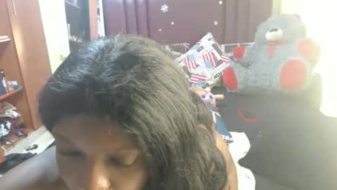 Snapshot of tamela_1 chatting on April 2026 05:02:02 AM tamela online show from April 2026 05:02:02 AM