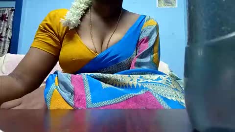 Snapshot of tamilmadhi520 chatting on June 2026 05:08:01 AM tamilmadhi520 online show from June 2026 05:08:01 AM