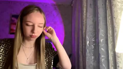 Snapshot of tammiglembocki chatting on April 2026 04:30:02 PM Jenny online show from April 2026 04:30:02 PM