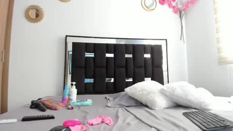 tammysanz online show from November 2025 04:39:02 PM