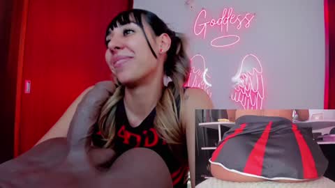 Snapshot of tamy_bennett chatting on January 2025 01:28:01 PM Tamara online show from January 2025 01:28:01 PM