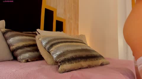 Snapshot of tamy_honey chatting on January 2025 01:53:02 AM Tamy online show from January 2025 01:53:02 AM