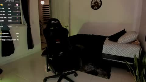 Snapshot of tamy_shine87 chatting on May 2026 01:56:01 AM Im Samy online show from May 2026 01:56:01 AM