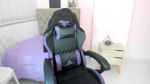 Tania  online show from October 2025 02:31:01 PM