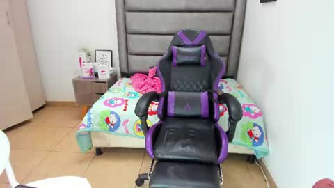 Snapshot of tania_duque chatting on July 2026 07:39:01 PM Tania online show from July 2026 07:39:01 PM