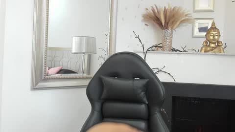 Snapshot of taniacarterr chatting on January 2025 09:14:02 PM TaniaCarter online show from January 2025 09:14:02 PM