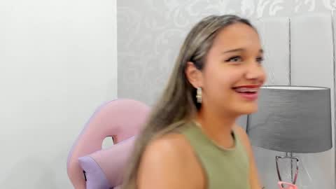 Snapshot of taniacarterr chatting on February 2025 06:17:02 PM TaniaCarter online show from February 2025 06:17:02 PM