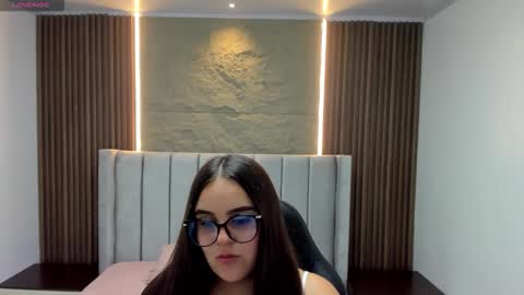 Snapshot of taniaconnor chatting on February 2026 03:36:02 AM TANIA online show from February 2026 03:36:02 AM