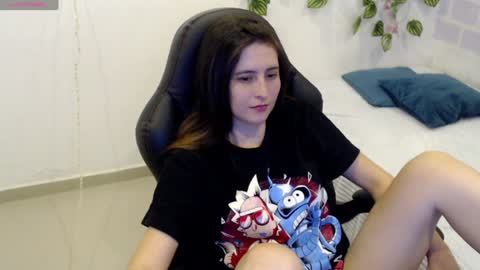 Tania  online show from January 2025 07:54:01 PM