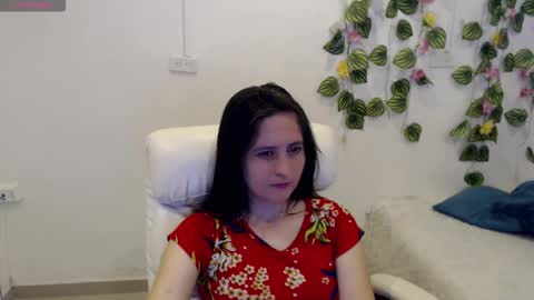 Tania  online show from October 2025 03:47:02 PM
