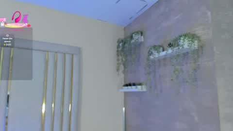 Tania online show from September 2025 11:32:02 AM