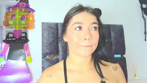 Tania online show from October 2025 12:42:02 PM