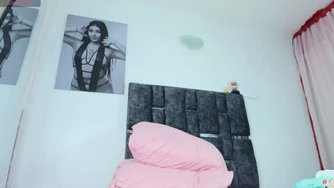 Tania online show from April 2026 09:04:01 AM