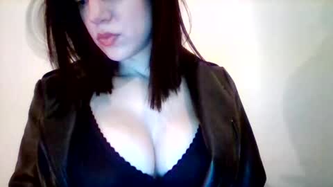 Snapshot of taniatalisha chatting on May 2026 10:37:01 PM taniatalisha online show from May 2026 10:37:01 PM