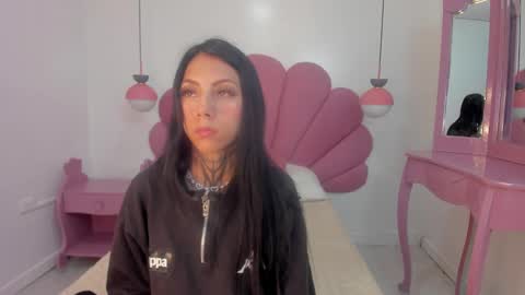 Snapshot of tanit_angels chatting on December 2024 04:38:01 AM TANIT ANGELS online show from December 2024 04:38:01 AM