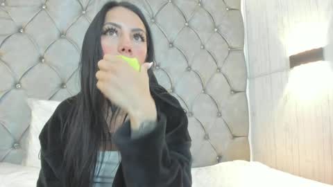 Snapshot of tanit_angels chatting on January 2025 06:11:02 AM TANIT ANGELS online show from January 2025 06:11:02 AM