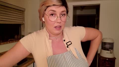 Lilith Eden  sometimes Eve online show from November 2025 02:02:01 AM