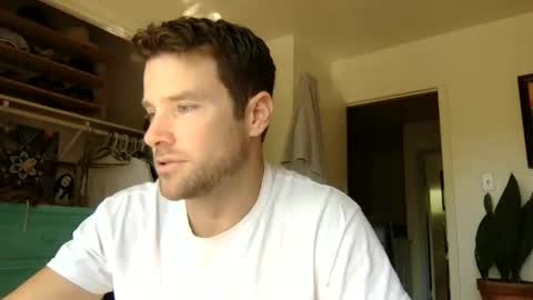 Dr. Love online show from November 2025 07:04:01 PM