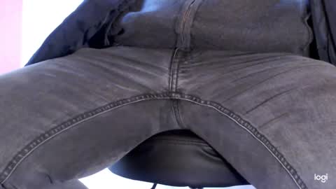 Snapshot of tap_b chatting on February 2025 08:38:01 AM Patrick online show from February 2025 08:38:01 AM