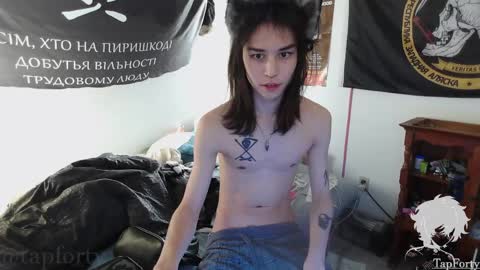 Snapshot of tap_forty chatting on March 2026 08:14:01 PM tap_forty online show from March 2026 08:14:01 PM