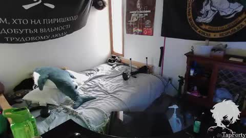 Snapshot of tap_forty chatting on April 2026 11:28:01 PM tap_forty online show from April 2026 11:28:01 PM