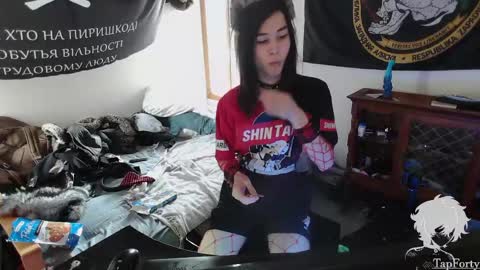 Snapshot of tap_forty chatting on April 2026 07:22:02 PM tap_forty online show from April 2026 07:22:02 PM