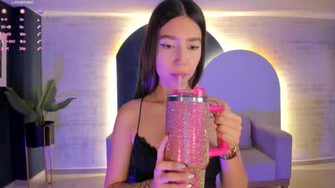 Tara Lawrence online show from November 2025 04:15:02 AM