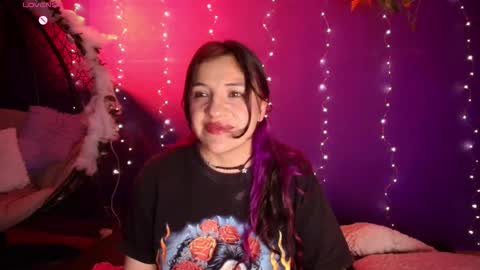 Snapshot of tarataylorr chatting on November 2025 07:14:01 AM Tara online show from November 2025 07:14:01 AM