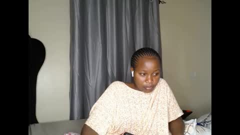 Snapshot of tasha_kimmy chatting on September 2025 06:08:01 PM Ireen online show from September 2025 06:08:01 PM