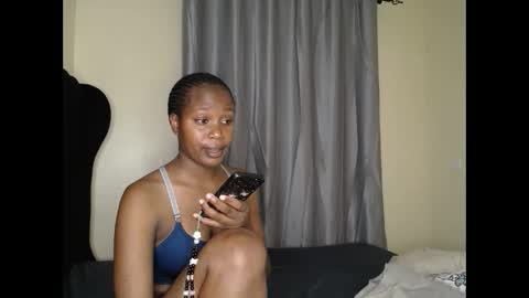 Snapshot of tasha_kimmy chatting on October 2025 04:02:01 PM Ireen online show from October 2025 04:02:01 PM