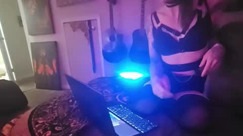 tashaclouds online show from February 2026 04:52:02 AM